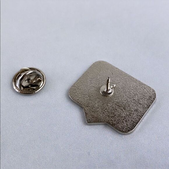 IG “Like” Enamel Pin/ Brooch Brooch - Picture 4 of 4